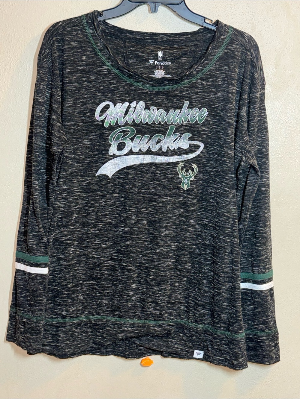 Women’s Fanatics Milwaukee Bucks Heathered Gray Long Sleeve Graphic Tee Sz Lg